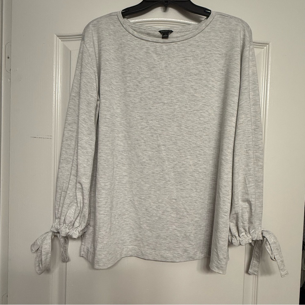 Ann Taylor Gray Tie Sleeve Top Small Soft Knit Long Sleeve Blouse Casual